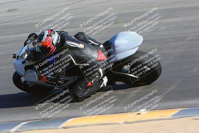 media/Jan-14-2024-SoCal Trackdays (Sun) [[2e55ec21a6]]/Turn 10 Inside (110pm)/